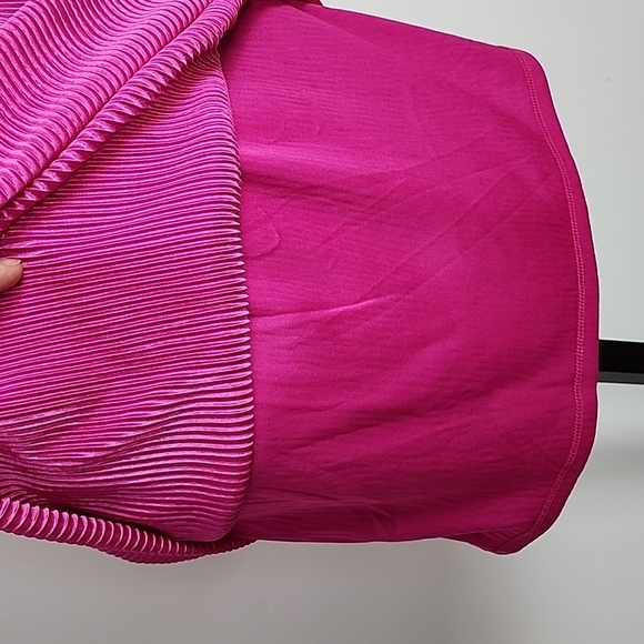 Sincerley Jules Women's Hot Pink Pleated Cross Over Halter Dress Lined Sz Medium - Picture 7 of 12